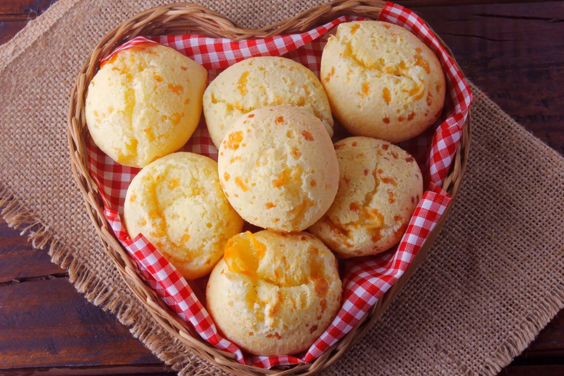 Pão de Queijo Tradicional Mineiro